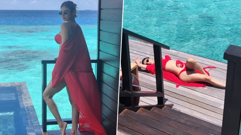 मालदीव में छुट्टियां मना रहीं Mouni Roy ने शेयर की बिकनी में तस्वीरें, एक्ट्रेस की हॉटनेस ने बढ़ाया सोशल मीडिया का पारा (View Pics)