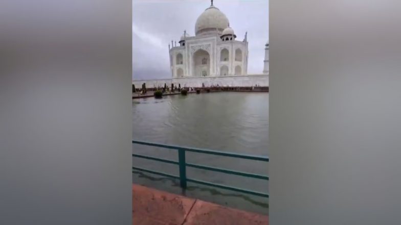 Agra Weather Update: भारी बारिश से ताजमहल के मुख्य गुंबद से टपकने लगा पानी, बगीचे में जलभराव का वीडियो वायरल