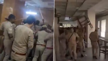 VIDEO: यूपी के गाजियाबाद कोर्ट में वकीलों और जज के बीच झड़प, हालात बिगड़ने पर बुलानी पड़ी फोर्स; वीडियो वायरल