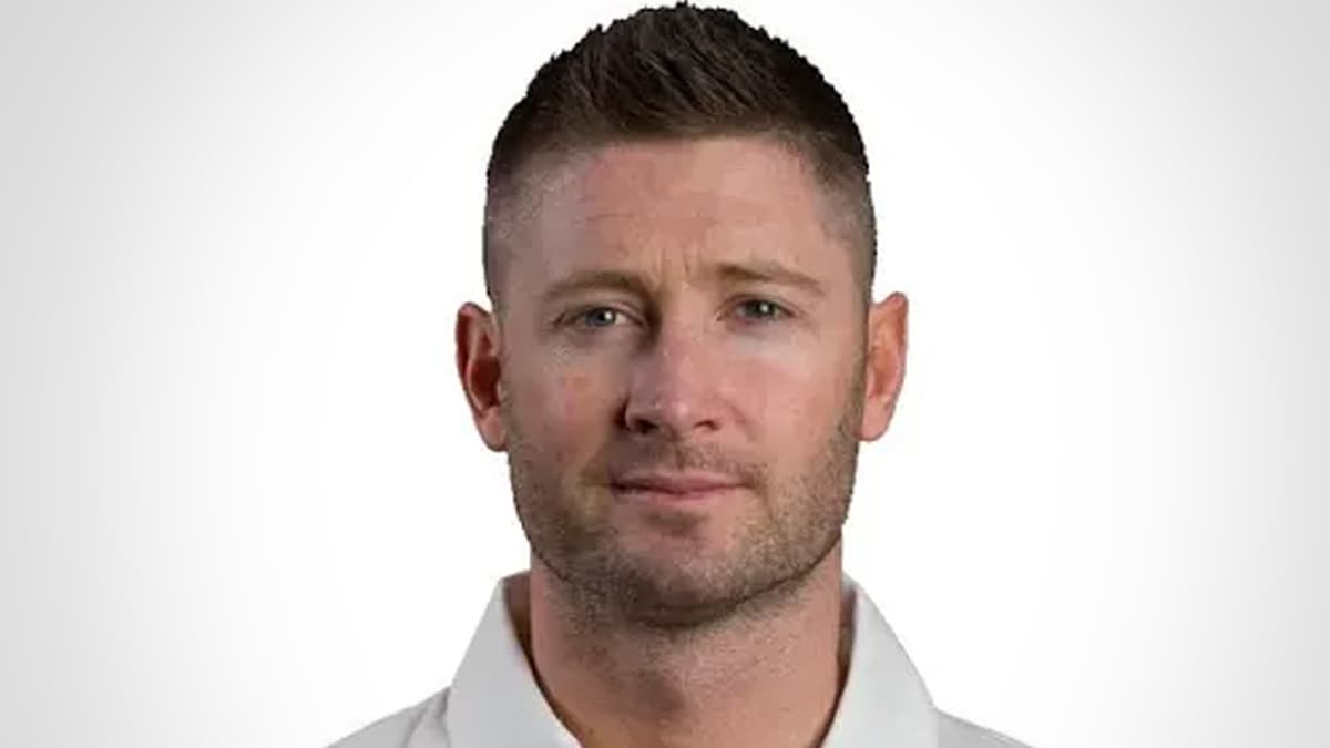 IPL 2025: सीएसके में आत्मविश्वास कम, जीत के लिए हर तरह का जोखिम उठाना होगा- माइकल क्लार्क 