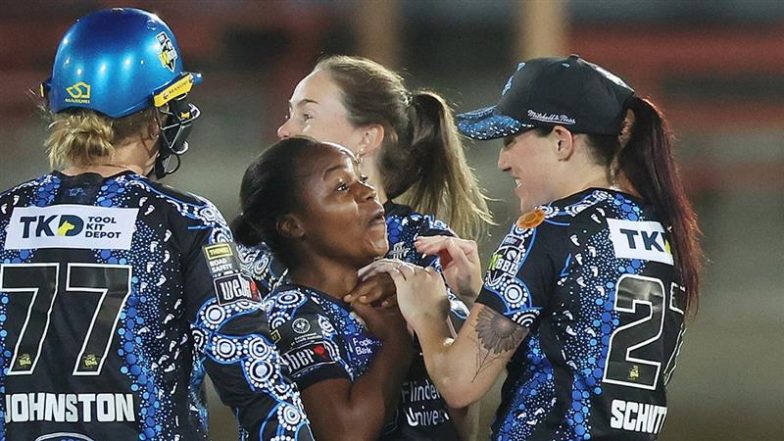 SYS W vs ADS W WBBL 2024 Scorecard: एडिलेड स्ट्राइकर्स ने रोमांचक मुकाबले में सिडनी सिक्सर्स को 11 रन से हराया, अमांडा-जेड वेलिंगटन ने गेंद और बल्ले से मचाया कोहराम