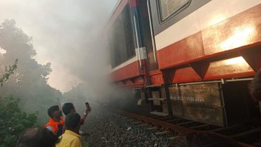 Fire In Train: इंदौर से रतलाम जा रही डेमू ट्रेन के इंजन में लगी आग, डरकर यात्री कूदे नीचे, कर्मचारियों ने मिलकर आग पर पाया काबू