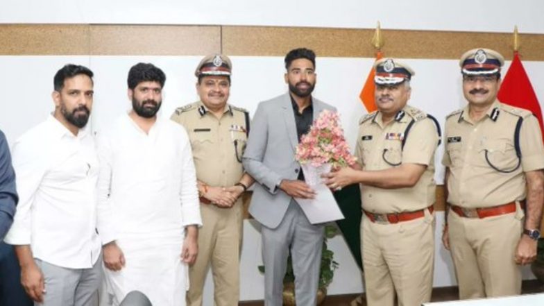 Mohammed Siraj DSP Telangana: टीम इंडिया के तेज गेंदबाज मोहम्मद सिराज बने डीएसपी, तेलंगाना पुलिस ने सौंपी अधिकारिक नियुक्ति पत्र