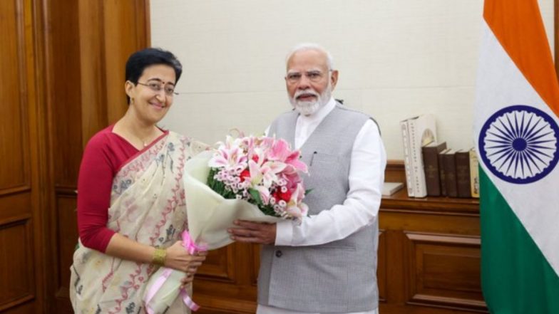 CM Atishi Meets PM Modi: दिल्ली की सीएम आतिशी ने पीएम मोदी से की मुलाकात, राष्ट्रीय राजधानी के विकास पर हुई चर्चा (See Pic)