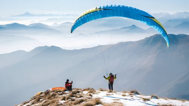 हिमाचल में पैराग्लाइडिंग के दौरान 2 विदेशी पायलटों की मौत, एक ने हादसे में और दूसरे ने हार्ट अटैक से तोड़ा दम