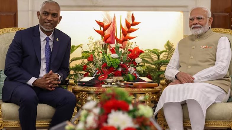 PM Modi Accepts Muizzu’s Invite: पीएम मोदी ने स्वीकार किया मालदीव दौरे का निमंत्रण, आर्थिक और समुद्री सुरक्षा साझेदारी पर बनी सहमति