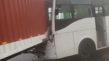 Greater Noida Accident: ग्रेटर नोएडा के ईस्टर्न पेरिफेरल एक्सप्रेसवे पर बड़ा हादसा, घने कोहरे के कारण आपस में टकराए बस और ट्रक; 19 यात्री घायल