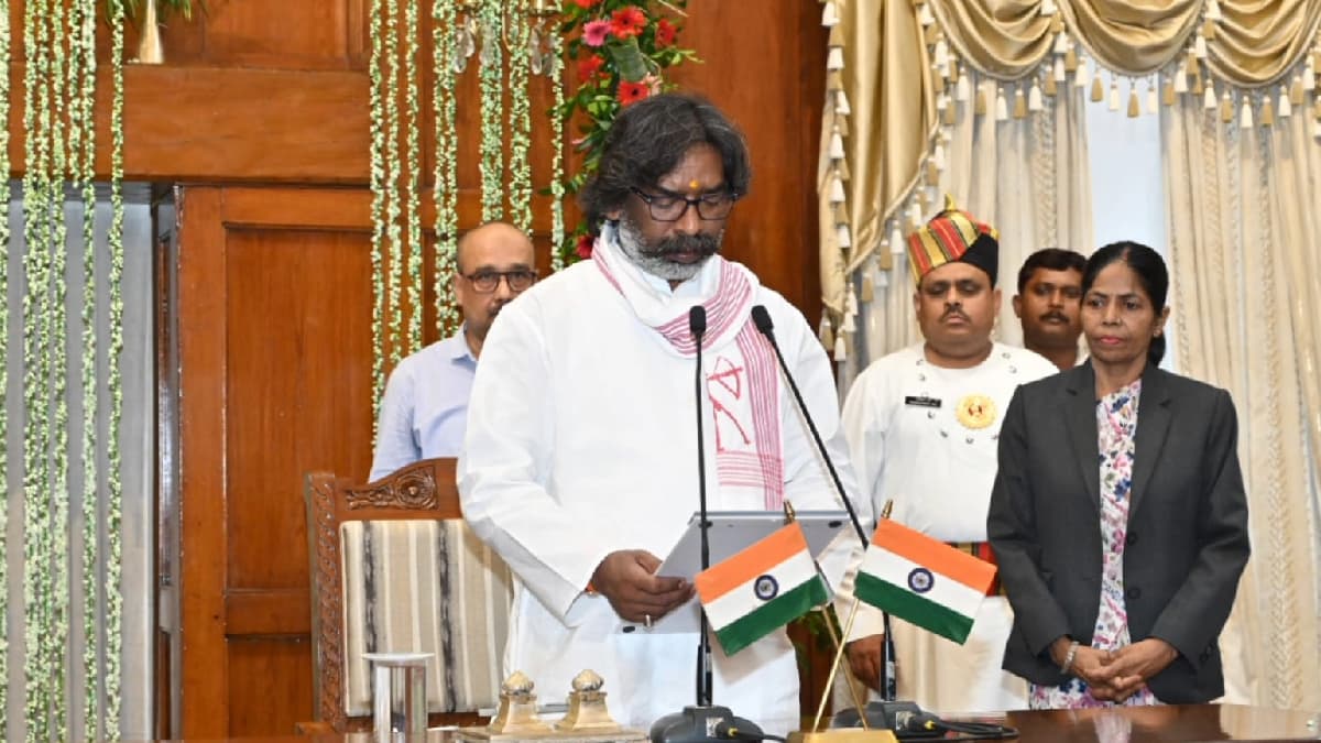 Jharkhand: नई दिल्ली स्टेशन पर अव्यवस्था और भगदड़ के कारण हुई मौतें; हेमंत सोरेन