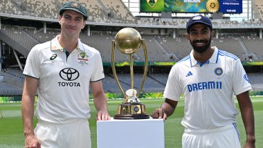 Jasprit Bumrah, Pat Cummins Pose With Border-Gavaskar Trophy: जसप्रीत बुमराह, पैट कमिंस ने भारत बनाम ऑस्ट्रेलिया प्रथम टेस्ट से पहले पर्थ स्टेडियम में बॉर्डर-गावस्कर ट्रॉफी के साथ दिया पोज, देखें तस्वीर