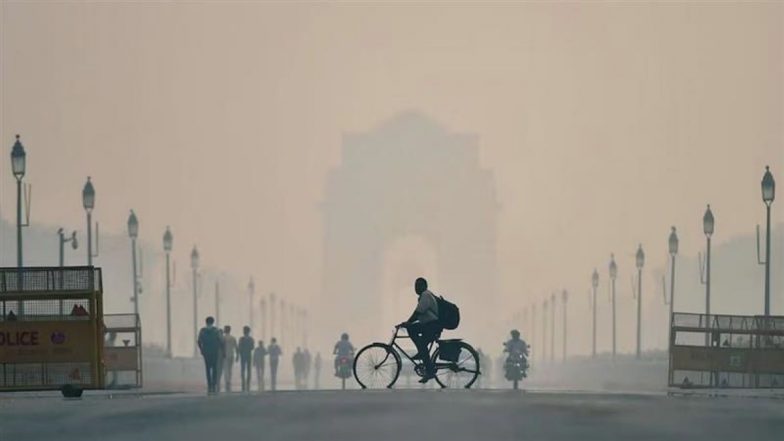 Delhi Air Pollution: दिल्ली में सांसों पर प्रदूषण का पहरा, AQI फिर 'गंभीर' श्रेणी में पहुंचा