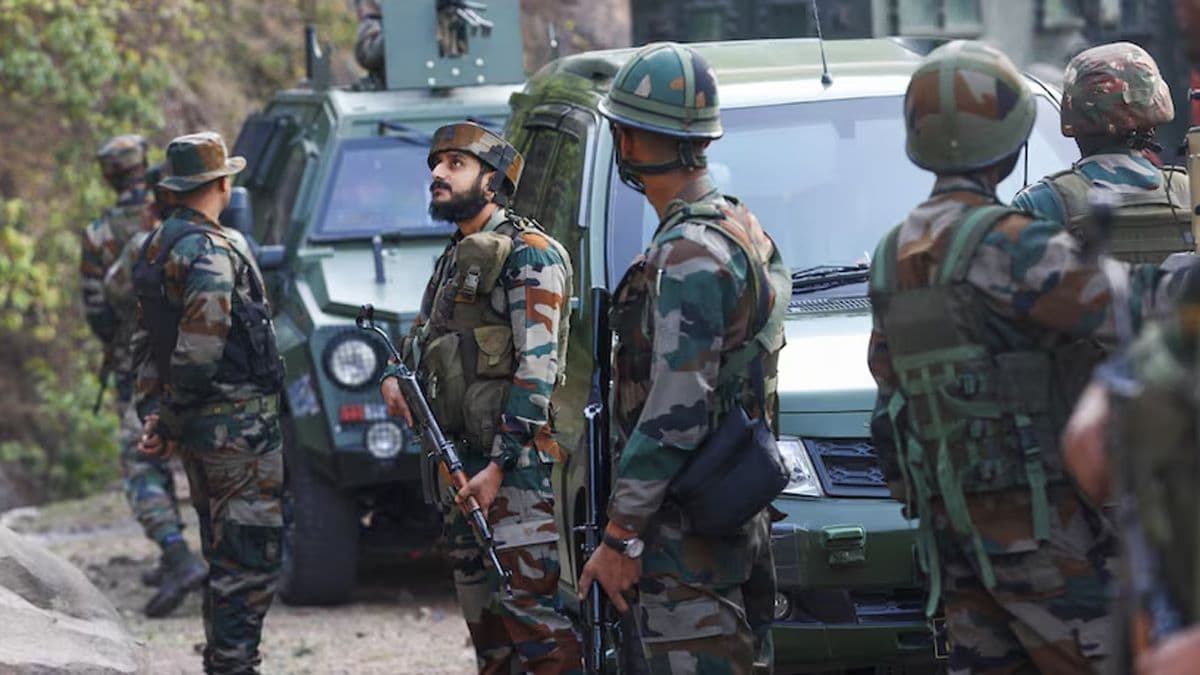 कठुआ एनकाउंटर में जम्मू-कश्मीर पुलिस के 3 जवान शहीद, 2 आतंकी ढेर
