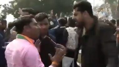 VIRAL VIDEO: ''आप लोग आंदोलन क्यों कर रहे हैं ? जवाब मिला, बाद में बताएंगे'', राजनीतिक दलों के प्रोटेस्ट से जुड़ा वीडियो वायरल, लोगों ने दिए मजेदार रिएक्शन