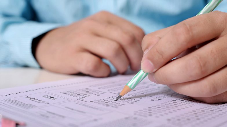 BPSC Exam Controversy: बीपीएससी परीक्षा विवाद मामले में नामी शिक्षक गुरु रहमान को भेजा गया नोटिस