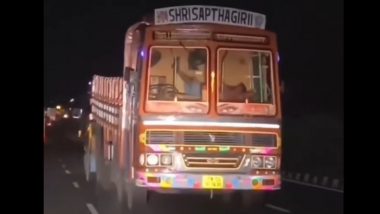 Man Driving Truck With Feet: तमिलनाडु के एक व्यक्ति का पैरों से ट्रक चलाते हुए वीडियो वायरल, भड़के नेटिज़ेंस