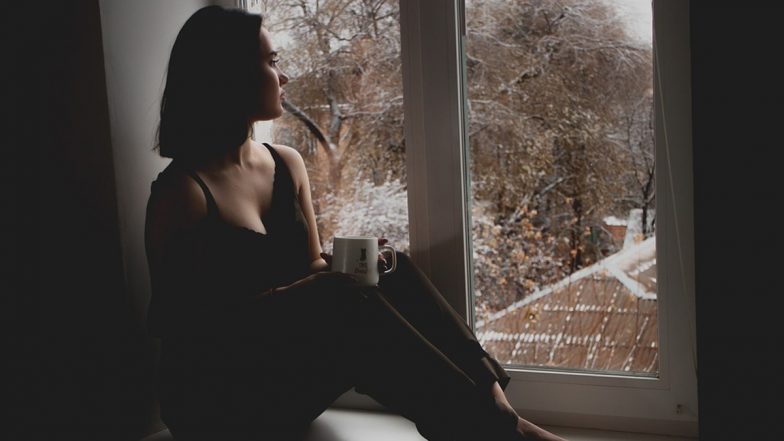 Ayurvedic Medicines for Insomnia: क्या आप भी अनिद्रा की समस्या से रहते हैं परेशान, तो करें इन आर्युवेदिक औषधिओं का सेवन