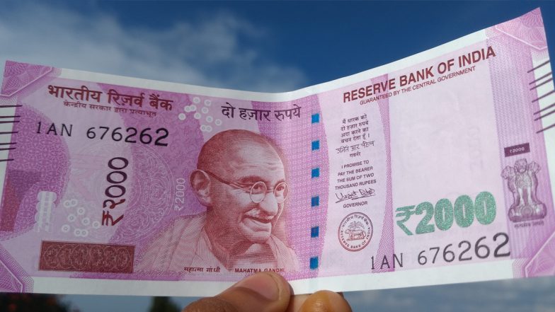 8th Pay Commission: 7वें और 6वें वेतन आयोग के लागू होने से सरकारी कर्मचारियों को कितना फायदा हुआ? यहां जानें