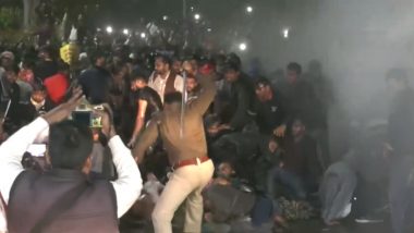 BPSC Protest: बीपीएससी प्रीलिम्स दोबारा कराने की मांग को लेकर पटना में अभ्यर्थियों का विरोध प्रदर्शन, पुलिस ने किया लाठी चार्ज, देखें VIDEO