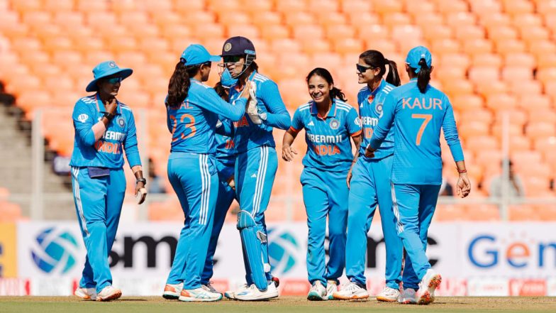 IND-W vs WI-W 1st ODI 2024 Live Toss Updates: पहले वनडे में वेस्टइंडीज महिला टीम ने जीता टॉस, भारत को मिला पहले बल्लेबाजी का न्योता; यहां देखें दोनों टीमों की प्लेइंग इलेवन