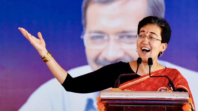 Delhi: 'अधिकारियों से 10 प्रतिशत कमीशन मांग रहे मंत्री', आतिशी का दिल्ली सरकार पर आरोप
