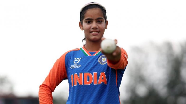 Vaishnavi Sharma Hat-Trick Video: वैष्णवी शर्मा ने रचा इतिहास, अंडर 19 महिला विश्व कप में हैट्रिक लेने वाली बनी पहली गेंदबाज