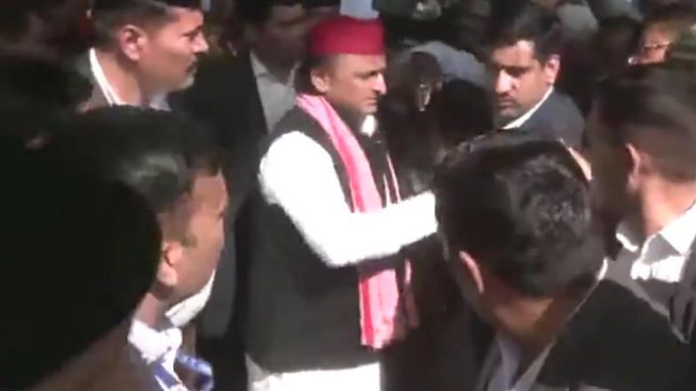 VIDEO: देर आए दुरुस्त आए...', अखिलेश यादव के प्रयागराज दौरे पर बीजेपी ने कसा तंज, महाकुंभ में डुबकी लगा सकते हैं सपा प्रमुख