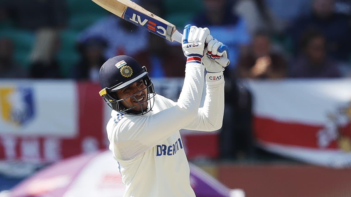 Shubman Gill First-Class Century: चैंपियंस ट्राफी से पहले पहले टीम इंडिया के लिए खुशखबरी! शुभमन गिल ने जड़ा 14वां फर्स्ट क्लास शतक, कर्नाटक के खिलाफ रणजी ट्रॉफी मैच में किया कमाल