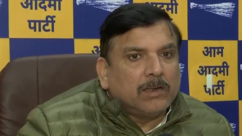 Sanjay Singh's Allegation: आप सांसद संजय सिंह का आरोप; कहा ,'एक फर्जी नंबर प्लेट की गाड़ी बीजेपी ने दिल्ली में प्लांट की, उसमें शराब की बोतलें और हमारी पार्टी की सामग्री रखी (Watch Video )