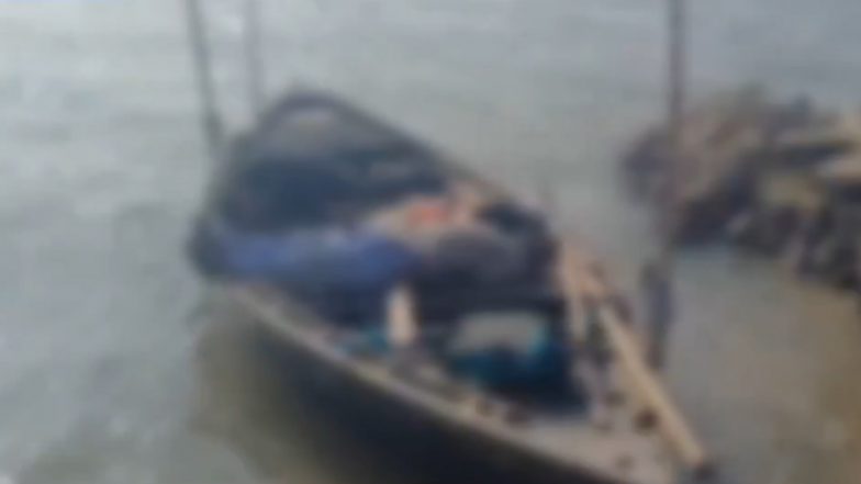VIDEO: बिहार के कटिहार में नाव पलटी, गंगा पार करने के दौरान हुआ हादसा, 3 लोगों की मौत, 4 लापता