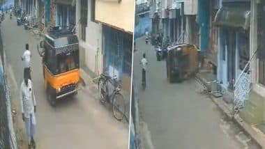 Instant Karma! कडयानल्लूर में ऑटो ड्राइवर ने साइकिल सवार लड़के को टक्कर मारने की कोशिश की, रिक्शा पलटा- देखें वीडियो