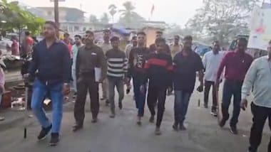 VIDEO: कल्याण में गुंडों का पुलिस ने निकाला जुलुस, कोलसेवाड़ी पुलिस की कार्रवाई, सोशल मीडिया पर वायरल हुआ वीडियो