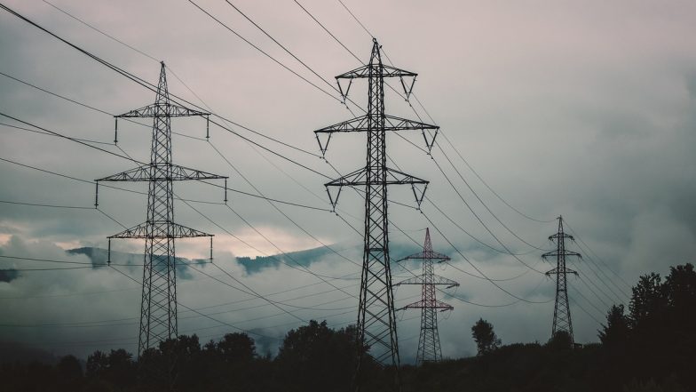 Bengaluru Power Cut: बेंगलुरु में कल सुबह 11 से शाम 5 बजे तक मेंटेनेंस के चलते शहर के कुछ इलाकों में बिजली आपूर्ति रहेगी बाधित, यहां देखें प्रभावित क्षेत्रों की लिस्ट