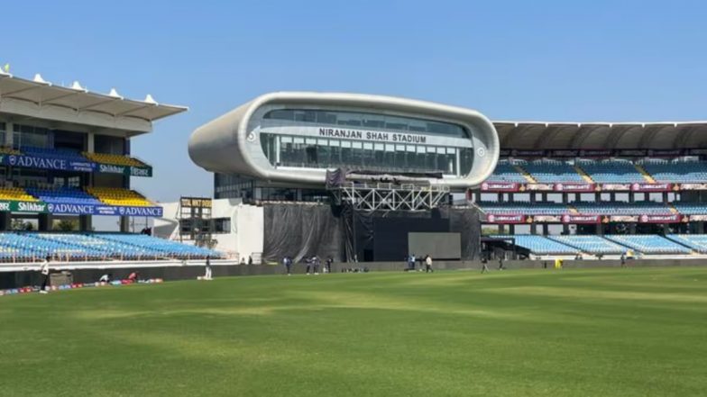IND vs ENG 2025, Rajkot Weather & Pitch Report: भारत बनाम इंग्लैंड तीसरे टी20 मैच का खेल बिगाड़ेगी बारिश? जानें कैसा रहेगा राजकोट का मौसम और निरंजन शाह स्टेडियम की पिच का मूड