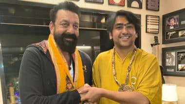 Sanjay Dutt Shares Picture with Dhirendra Shastri: संजय दत्त ने धीरेंद्र शास्त्री के साथ साझा की तस्वीर, कहा- परिवार जैसे हैं गुरुजी, आशीर्वाद के लिए जताया आभार (View Pic)