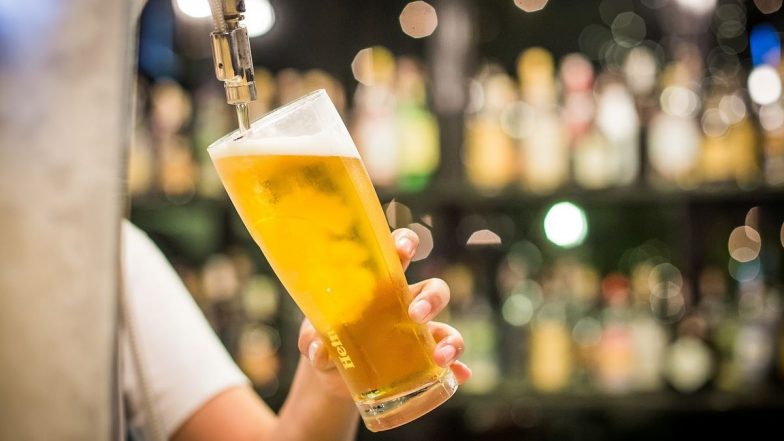 Bengaluru Beer Shortage: बेंगलुरु में बीयर की किल्लत, बार-रेस्टोरेंट में भी सप्लाई ठप, अचानक बढ़े दाम; जानें क्या है वजह
