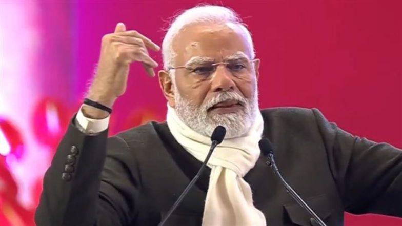 Prayagraj: महाकुंभ मेले में आग लगने की घटना के बाद पीएम मोदी ने सीएम योगी से की बात, राहत और बचाव कार्यों का लिया अपडेट