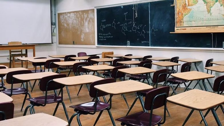 UP School Timing: भीषण गर्मी के चलते यूपी में स्कूलों का समय बदला, जानें नई टाइमिंग