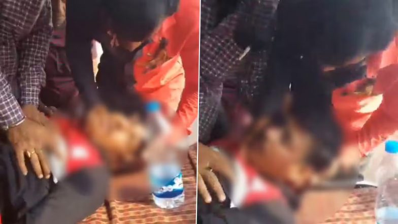 VIDEO: चलती बस में अचानक ड्राइवर को आया हार्ट अटैक, यात्रियों ने CPR देकर बचाई जान, झारखंड के गढ़वा की घटना का वीडियो आया सामने