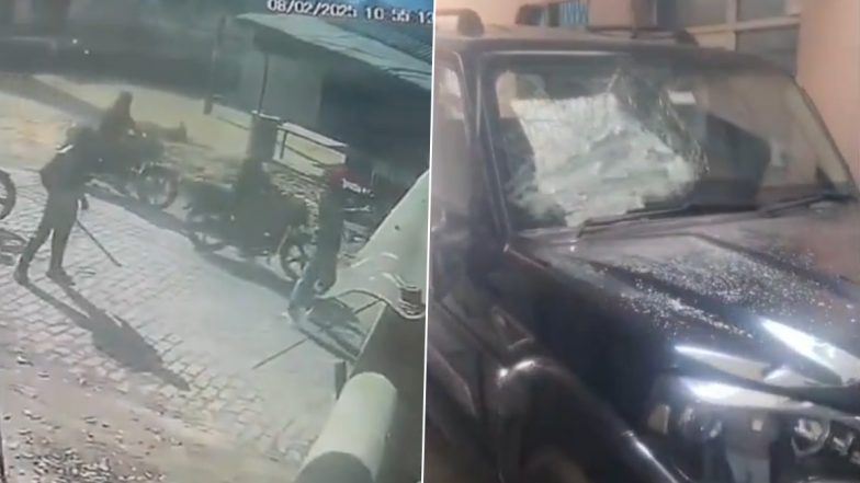 Ghaziabad Shocker: जोमैटो डिलीवरी बॉय और ग्राहक के बीच हुई मारपीट, डिलीवरी बॉय ने साथियों के साथ मिलकर घर में घुसकर फायरिंग कर गाडियों में की तोड़फोड़ (Watch Video)