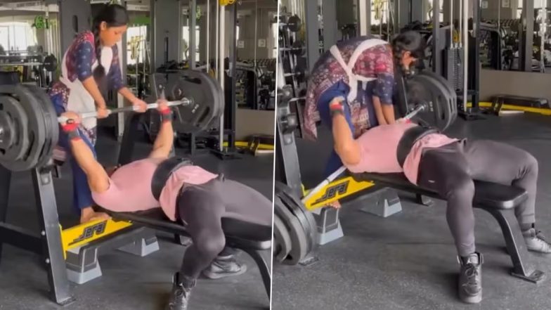 Weight Lifting Went Wrong: 165 किलो के बारबेल के नीचे फंसा बॉडीबिल्डर, जान जाते- जाते बची- देखें वायरल वीडियो