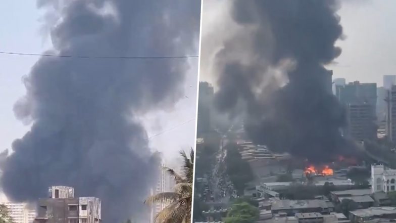 Mumbai Furniture Godown Fire: मुंबई के ओशिवारा फर्नीचर मार्केट में लगी भीषण आग, 50 से 60 दुकानें जलकर हुई राख, मौके पर फायर ब्रिगेड की टीम मौजूद (Watch Video)