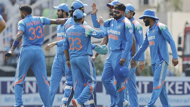India vs England, 1st ODI Match Live Score Update: इंग्लैंड की पारी लडख़ड़ाई, रवींद्र जड़ेजा ने जो रूट को बनाया अपना शिकार
