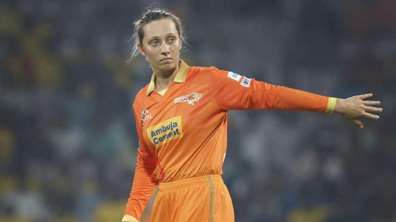 Ashleigh Gardner New Record: एश्ले गार्डनर ने WPL 2025 के पहले मुकाबले में खेली धमाकेदार पारी, इस खास लिस्ट में दर्ज की अपना नाम