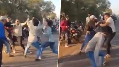 Shivpuri Shocker: कोचिंग जा रही भतीजी से मनचलों ने की छेड़छाड़, चाचा के विरोध करने पर जमकर की मारपीट, मध्य प्रदेश के शिवपुरी की घटना से भड़के लोग (Watch Video)