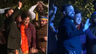 Atishi Dance Video: दिल्ली के कालकाजी सीट से चुनाव जीतने पर AAP उम्मीदवार आतिशी ने समर्थकों के साथ जमकर किया डांस, स्वाति मालीवाल ने वीडियो शेयर कर कसा तंज