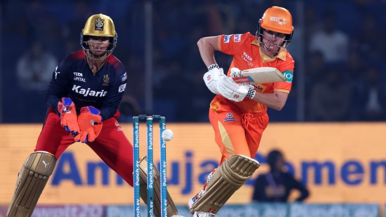 GG W vs RCB W, Beth Mooney Half Century: बेथ मूनी ने महज 37 गेंदों पर जड़ा ताबड़तोड़ अर्धशतक, गुजरात जाइंट्स की टीम का स्कोर 100 के करीब