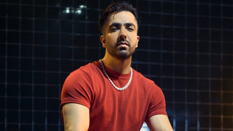 Singer Harrdy Sandhu Detained: बिना अनुमति प्रस्तुति देने पर गायक हार्डी संधू हिरासत में, चंडीगढ़ पुलिस ने की कार्रवाई
