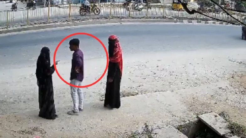 VIDEO: प्रपोजल ठुकराने पर सिरफिरे ने लड़की और खुद पर डाला पेट्रोल, CCTV में कैद खौफनाक मंजर