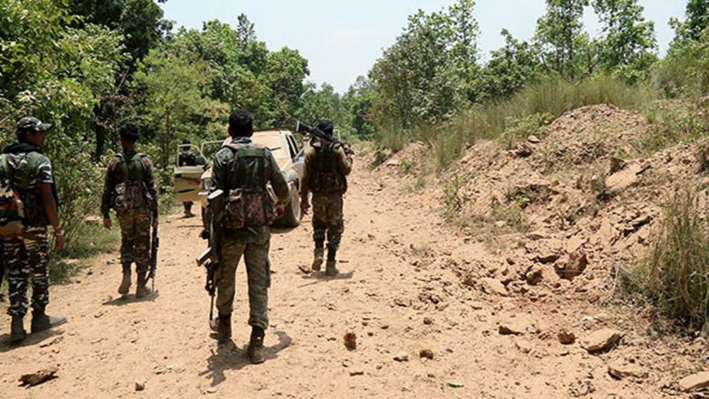 CG Naxal Encounter: छत्तीसगढ़ के सुकमा में सुरक्षाबलों और नक्सलियों के बीच मुठभेड़, 8 नक्सली ढेर, 5 जवान शहीद