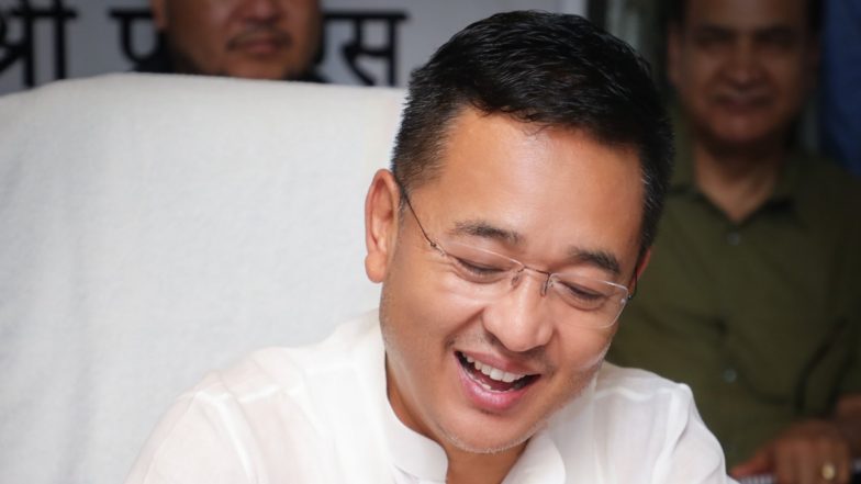 Sikkim: सिक्किम के सीएम प्रेम सिंह तमांग ने महाकुंभ में किया स्नान, सबकी शांति के लिए की प्रार्थना