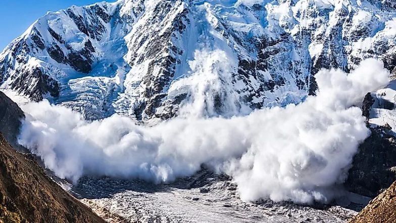 Uttarakhand Avalanche: उत्तराखंड में बड़ा हादसा, चमोली के माणा गांव में ग्लेशियर टूटने से 47 मजदूर दबे, रेस्क्यू ऑपरेशन जारी
